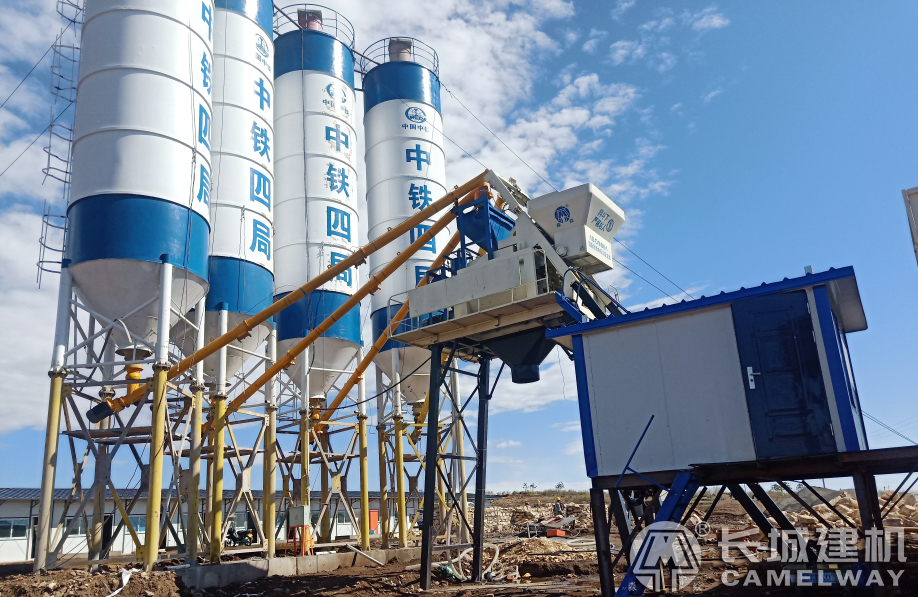 內(nèi)蒙中鐵四局hzs50工程攪拌站