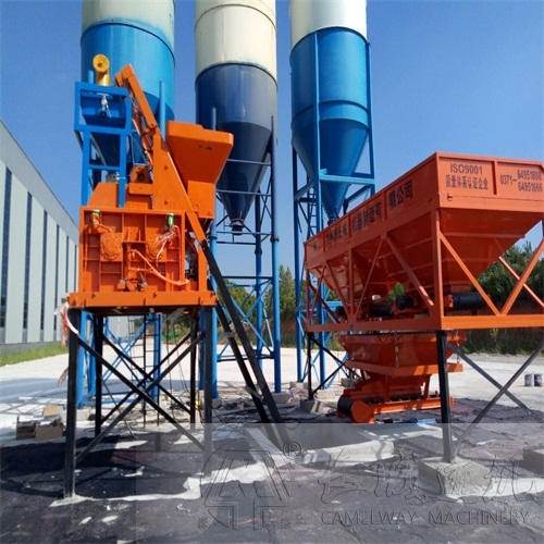 河南長(zhǎng)城60攪拌站正在火熱施工中