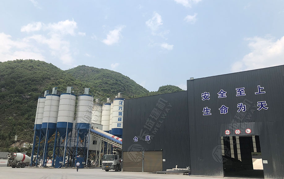 貴州興筑商砼雙180混凝土攪拌站