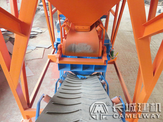 水泥穩(wěn)定土拌和機機械設(shè)備