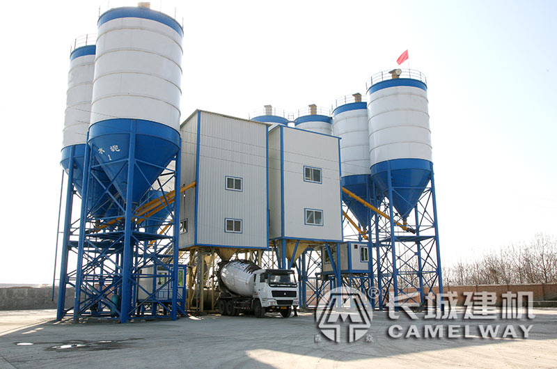 混凝土攪拌站生產(chǎn)線實景圖 混凝土攪拌站生產(chǎn)線實景圖