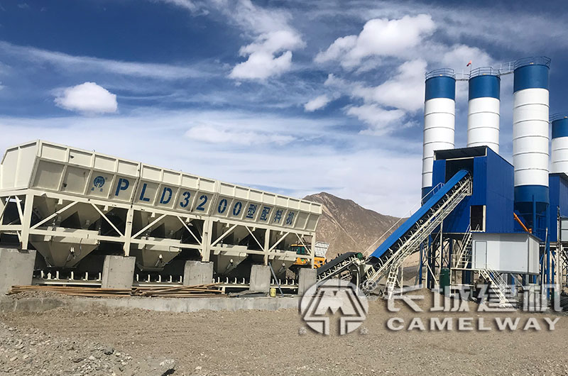 混凝土攪拌站實(shí)景 混凝土攪拌站實(shí)景