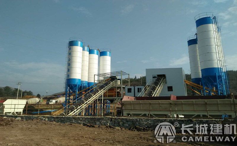 建個(gè)商混HZS120型號(hào)攪拌站需要多少錢？